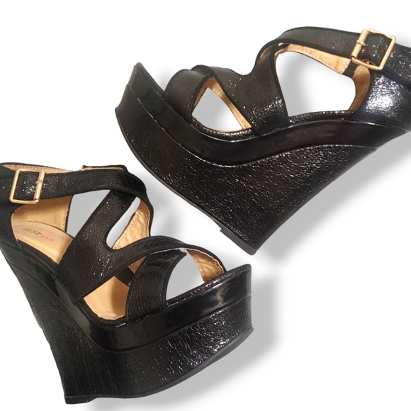 JUSTFAB - Rosella Black Strappy High Heel Party Platform Shoes with Gold Accents - Picture 2 of 7